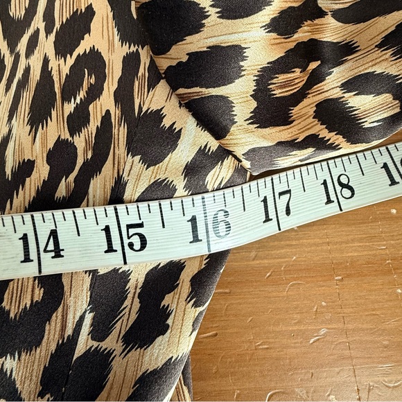 Vintage ANNIE KLEIN Suits 100% Silk Leopard Print Petite Duster Jacket Size 2P - Picture 4 of 8